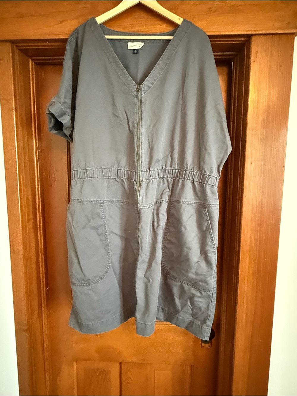Universal Thread Gray V-Neck Zip Front Mini Dress